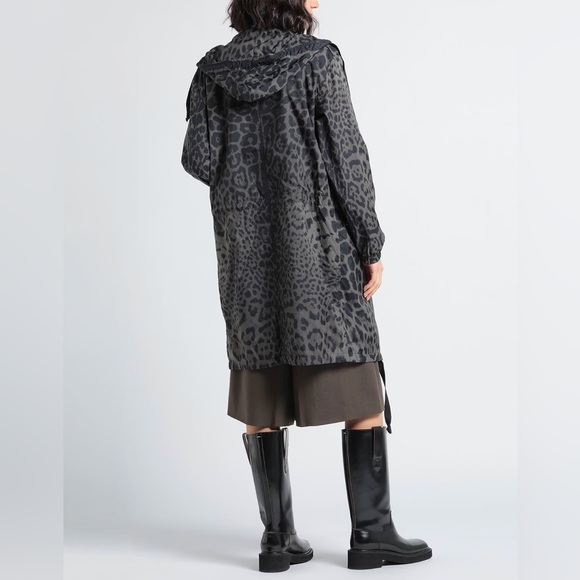 Saint Laurent Paris - Leopard Print/Dark Grey Polyamide Parka - Size F40 - $4500 - Picture 7 of 10